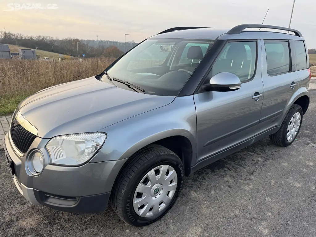 Škoda Yeti 1.2 TSI tažné couvací senzory